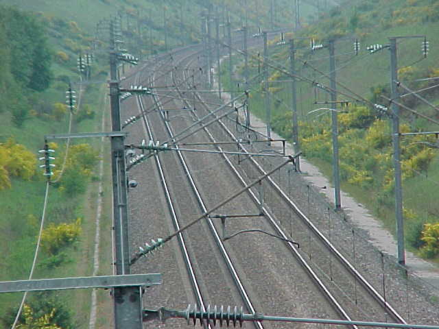 94 - POUR LES TGV, PATIENCE....jpg